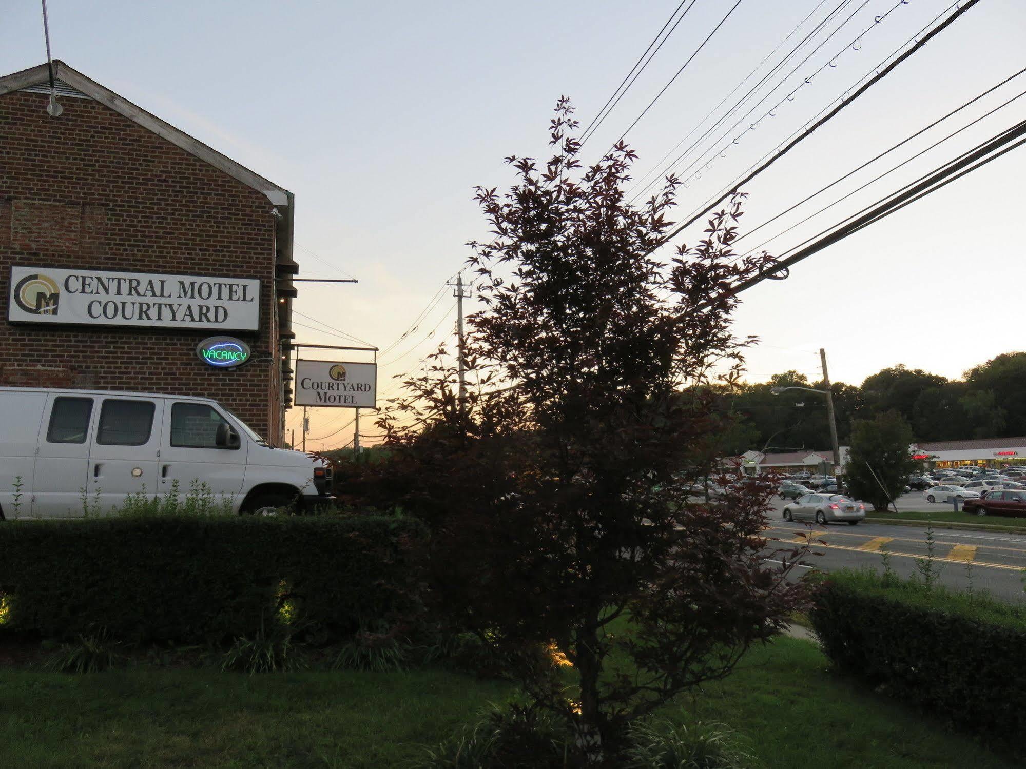 Central Motel Courtyard White Plains Exterior foto