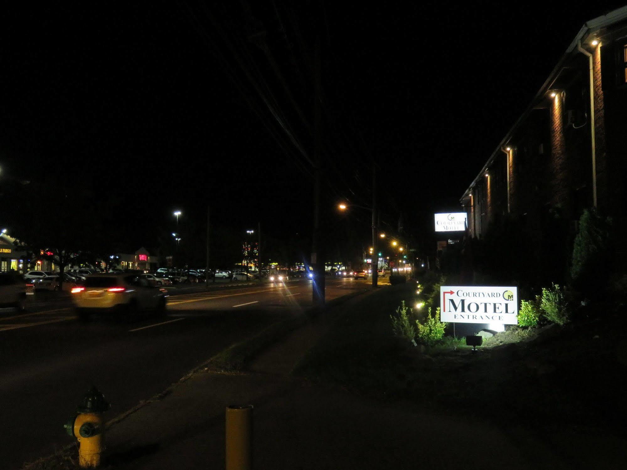 Central Motel Courtyard White Plains Exterior foto