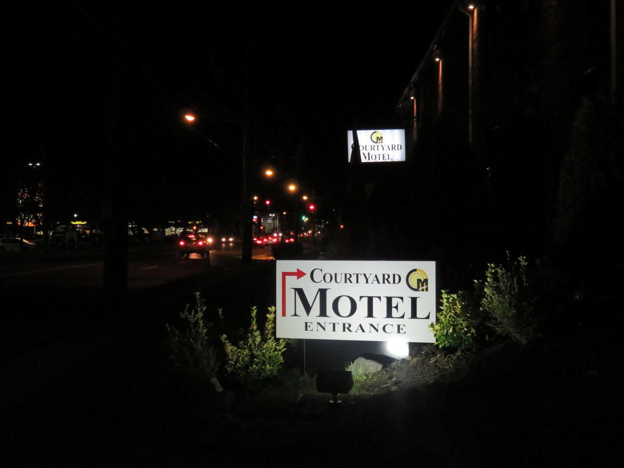 Central Motel Courtyard White Plains Exterior foto