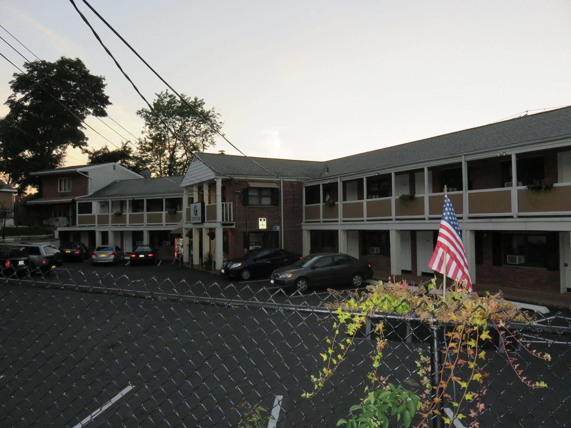 Central Motel Courtyard White Plains Exterior foto